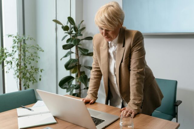 Businesswoman considering upgrading their QuickBooks Online plan