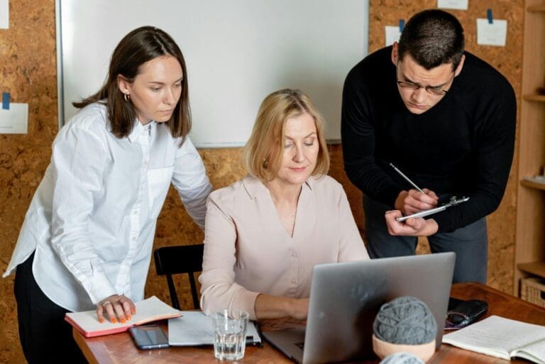 Stakeholders checking out autobill payments in QuickBooks